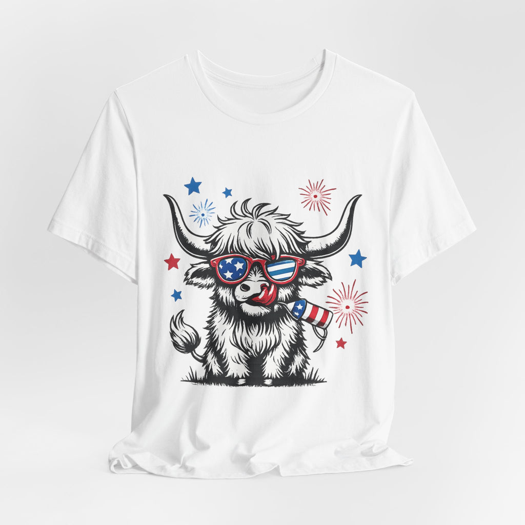 Patriotic Highland Cow Tee – 4th of July USA Sunglasses Graphic T-Shirt